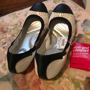 NWT DexFlex Comfort Flats from Payless